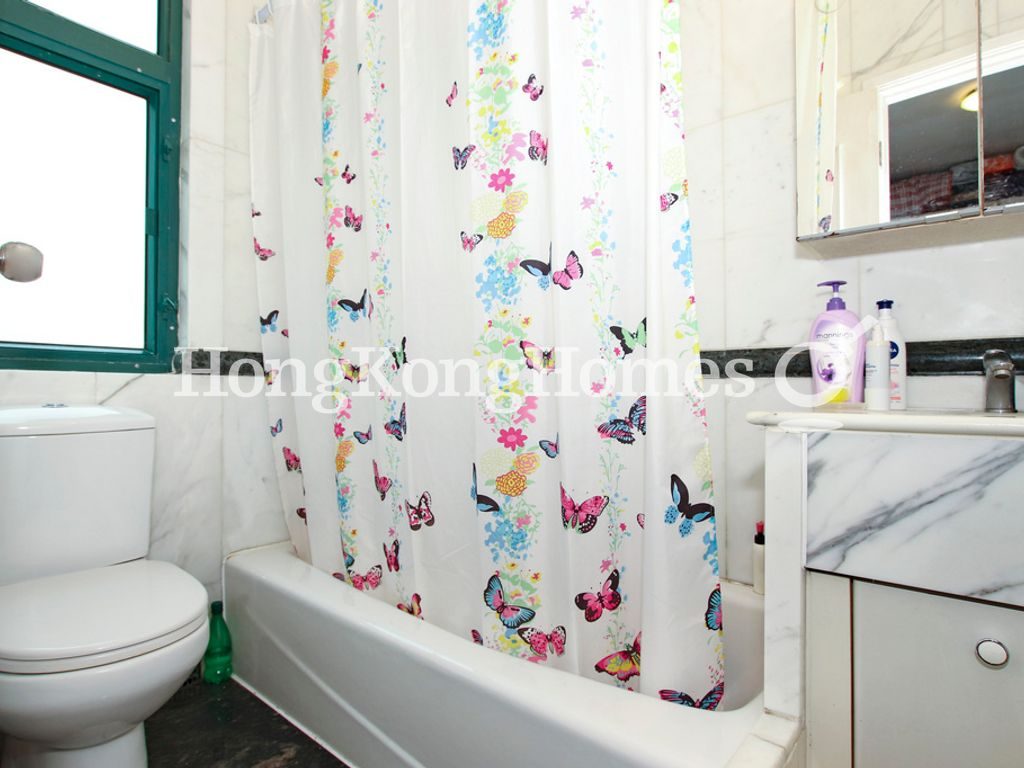 Master Bathroom — 蔚巒閣 - 第02座，西半山