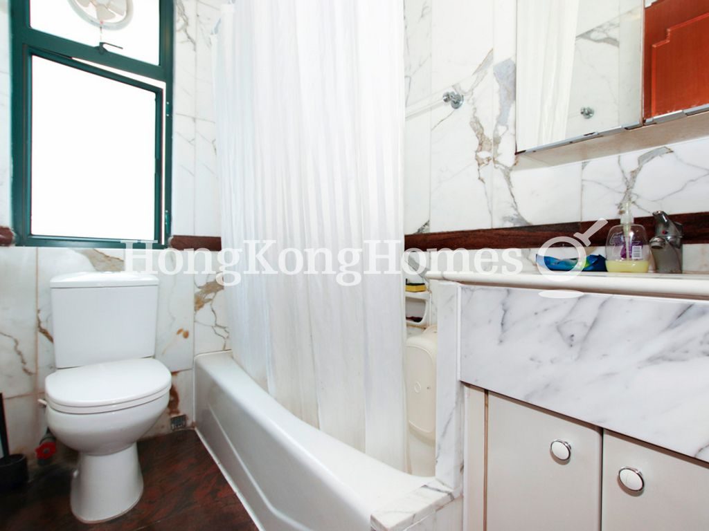 Guest Bathroom — 蔚巒閣 - 第02座，西半山