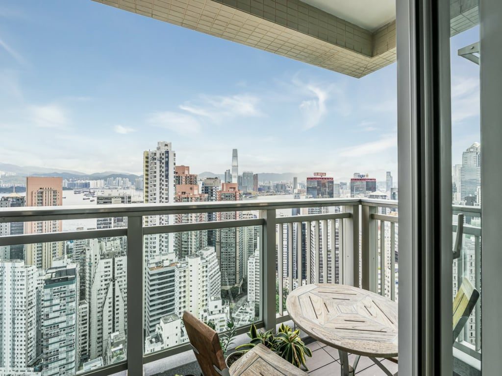 photo 2 — Centre Place, Sai Ying Pun