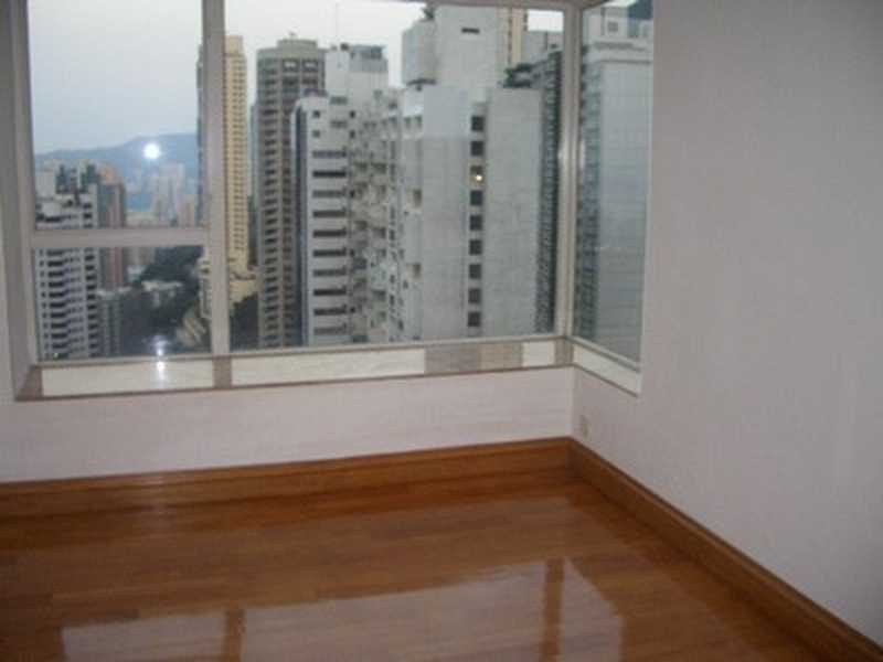 photo 3 — Valverde, Mid Levels Central
