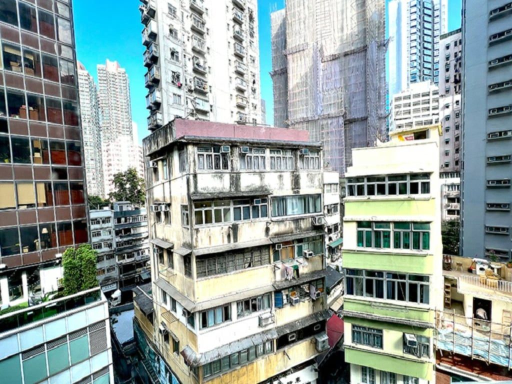 photo 12 — Hollywood Building, Sheung Wan