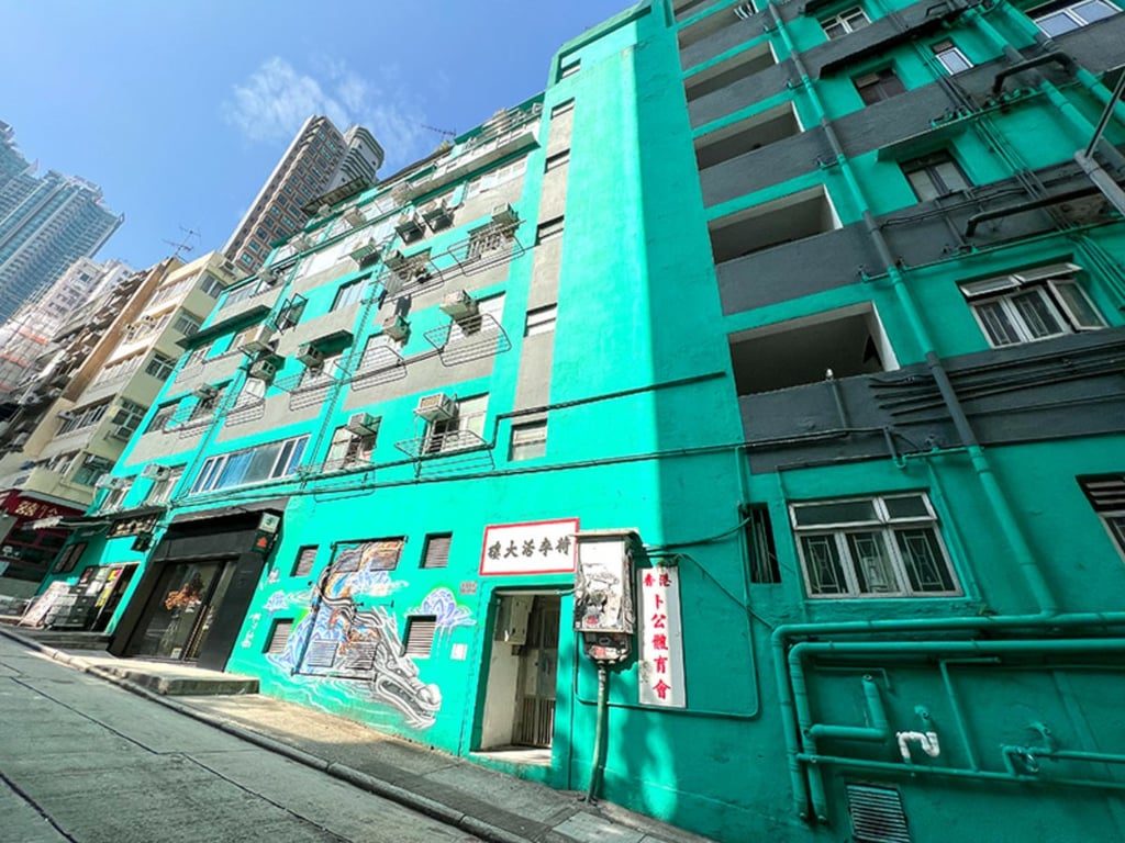 photo 13 — Hollywood Building, Sheung Wan