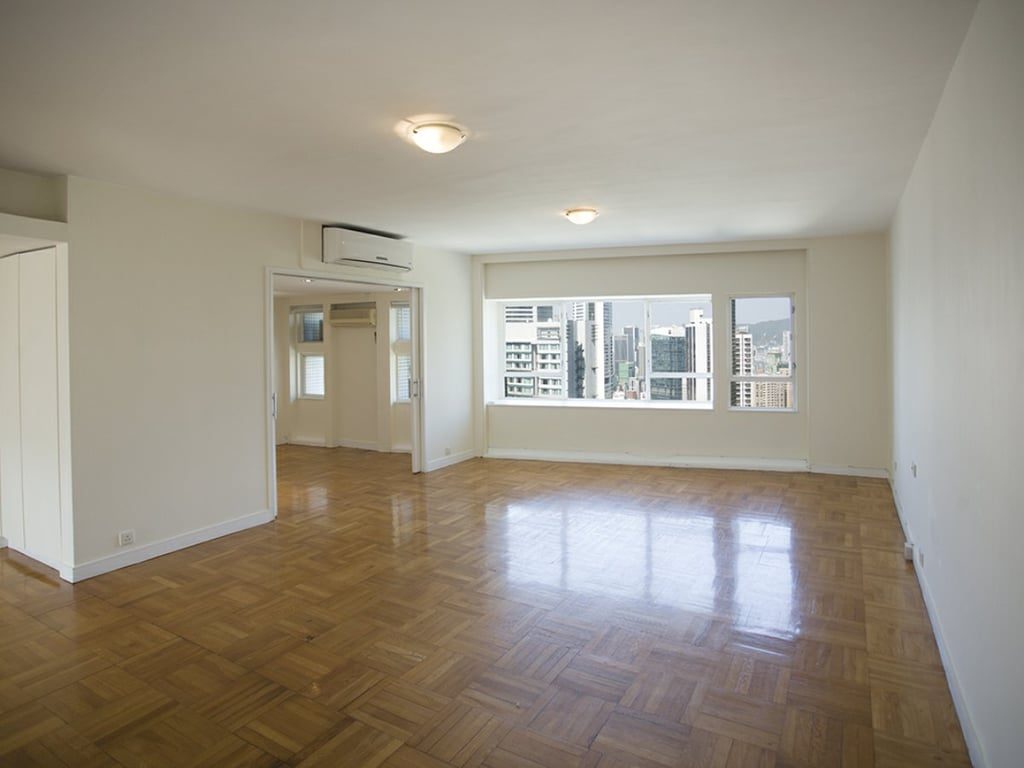 photo 3 — Birchwood Place, Mid Levels Central