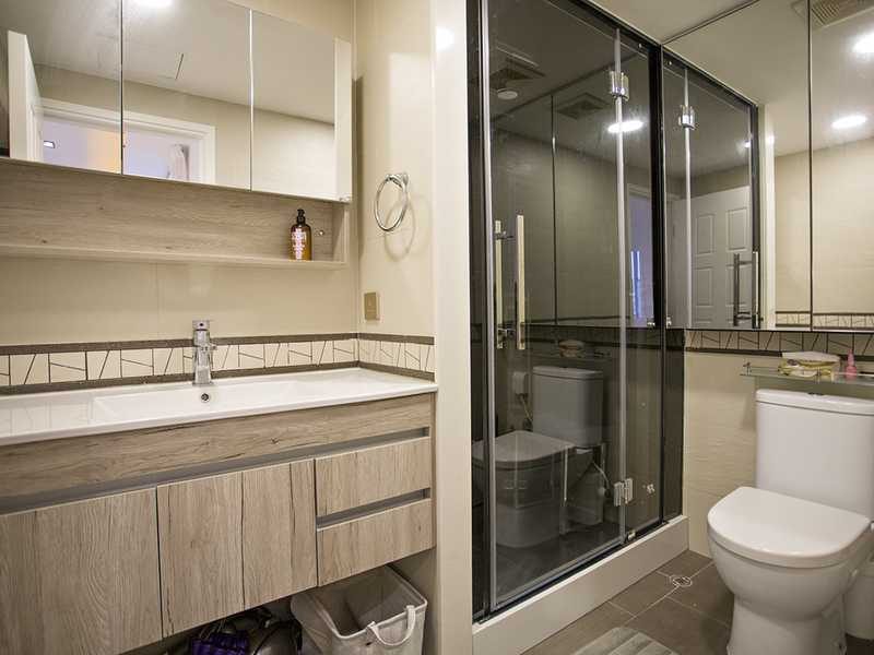 photo 8 — Sunrise House, Soho