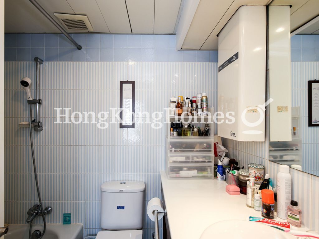 Master Bathroom — Grandview Tower - Block B, Mid-levels East
