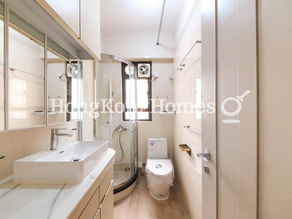 Master Bathroom — Hawthorn Garden, Happy Valley