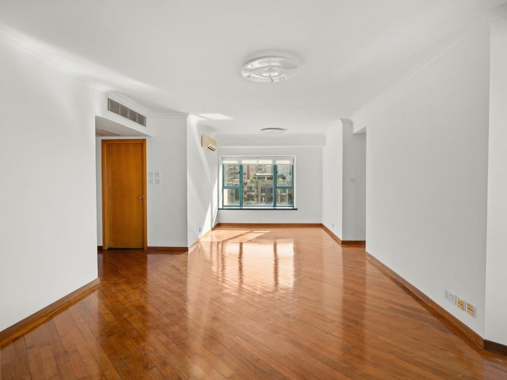 photo 2 — 80 Robinson Road, Mid Levels West