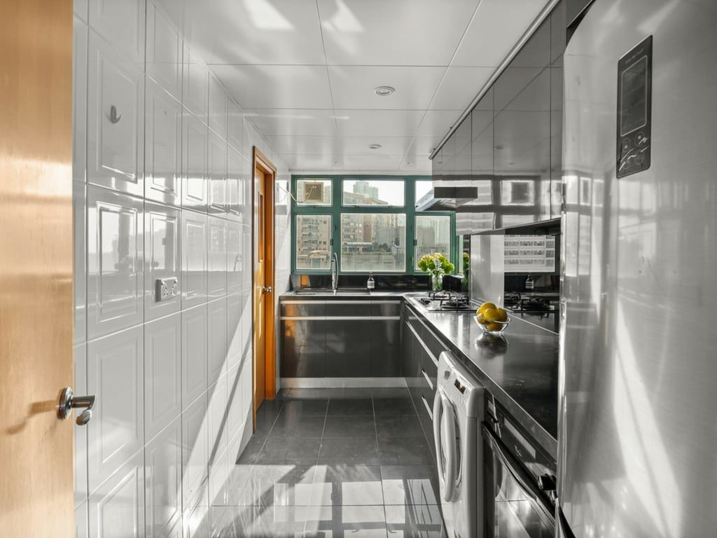 photo 4 — 80 Robinson Road, Mid Levels West