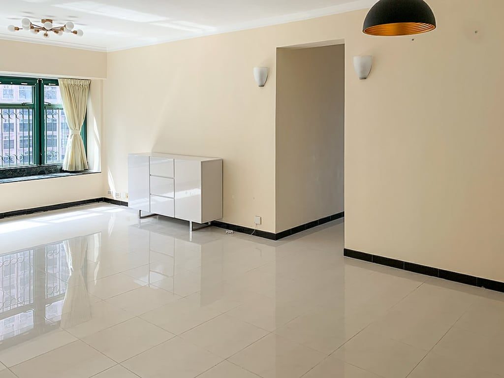 photo 3 — Robinson Place, Mid Levels West