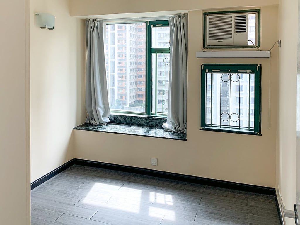 photo 7 — Robinson Place, Mid Levels West