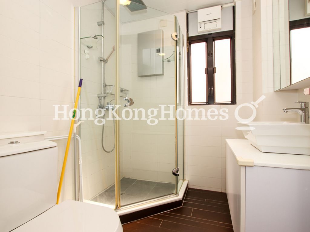 Guest Bathroom — 文雅閣，跑馬地