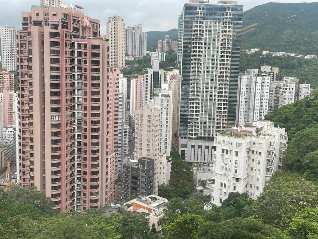 photo 12 — Craigmount, Mid Levels East