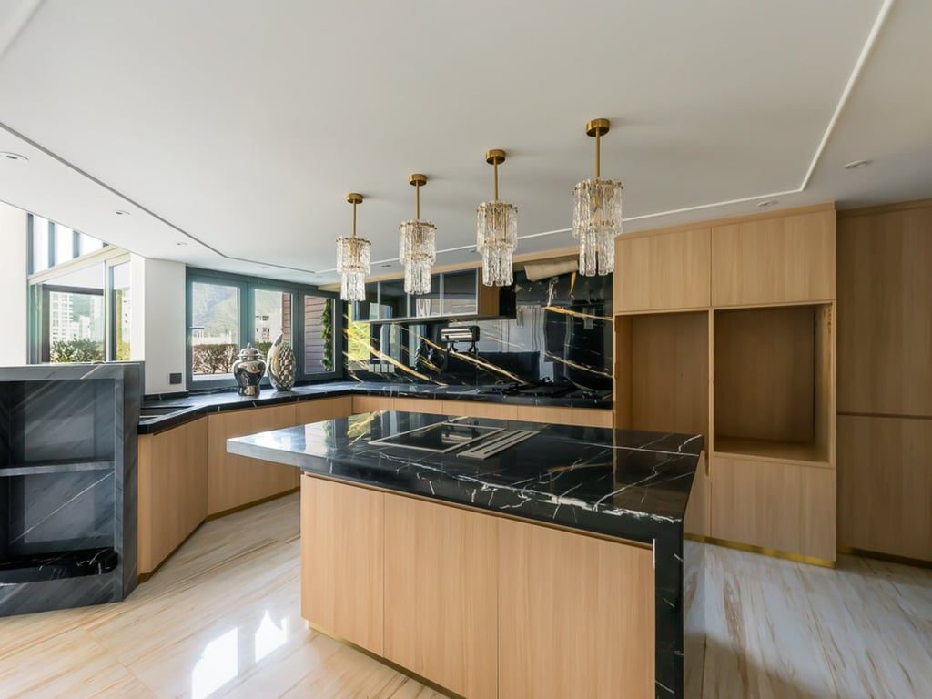 photo 9 — Belleview Place, Repulse Bay