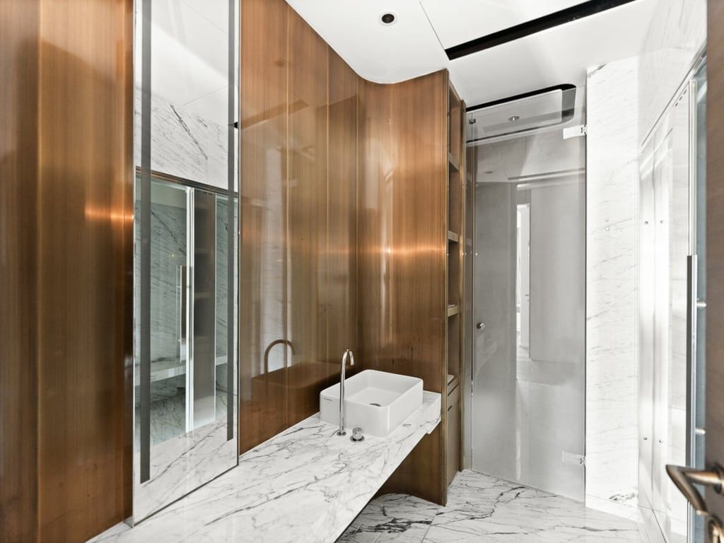 photo 12 — Argenta, Mid Levels West
