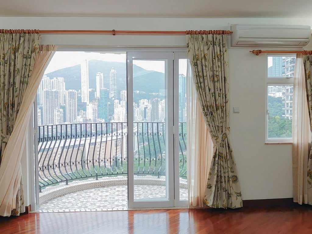相片 3 — 東座，東半山