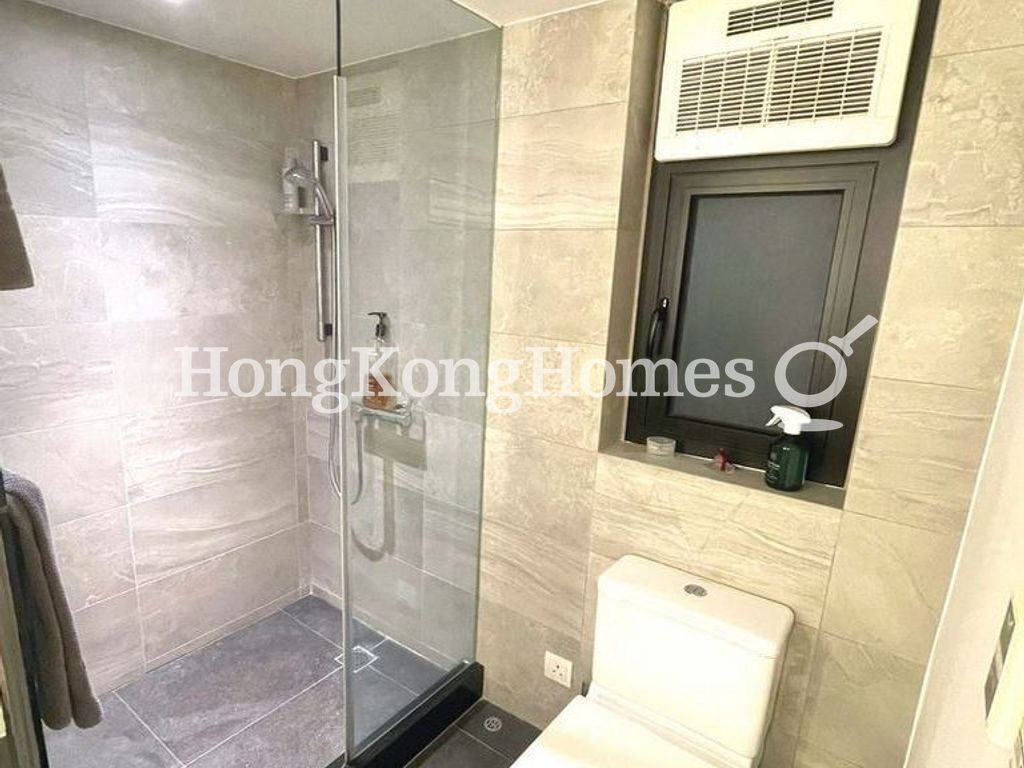 Master Bathroom — 康德大廈，北角