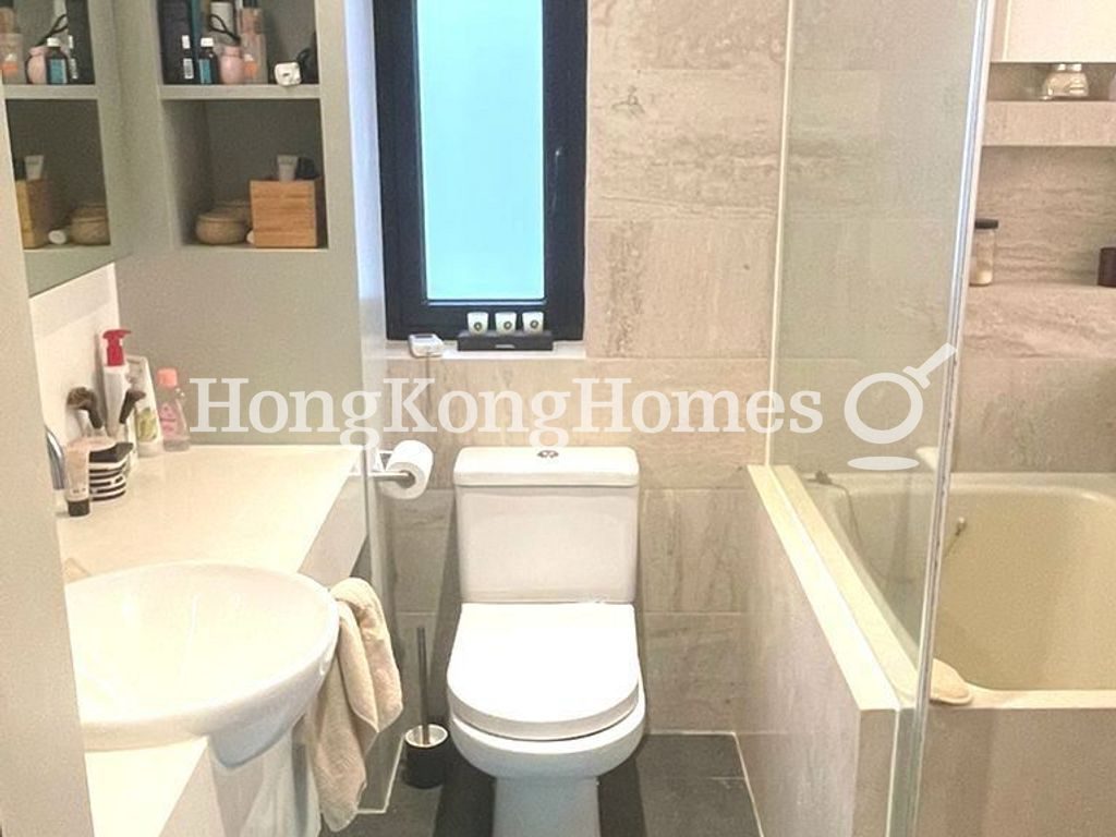 Guest Bathroom — 康德大廈，北角