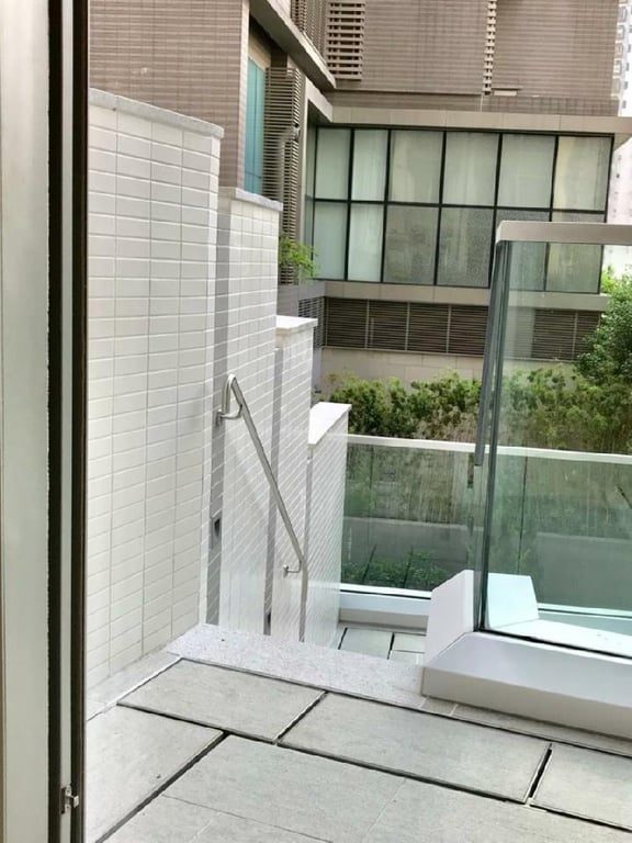 photo 3 — Island Residence, Sai Wan Ho