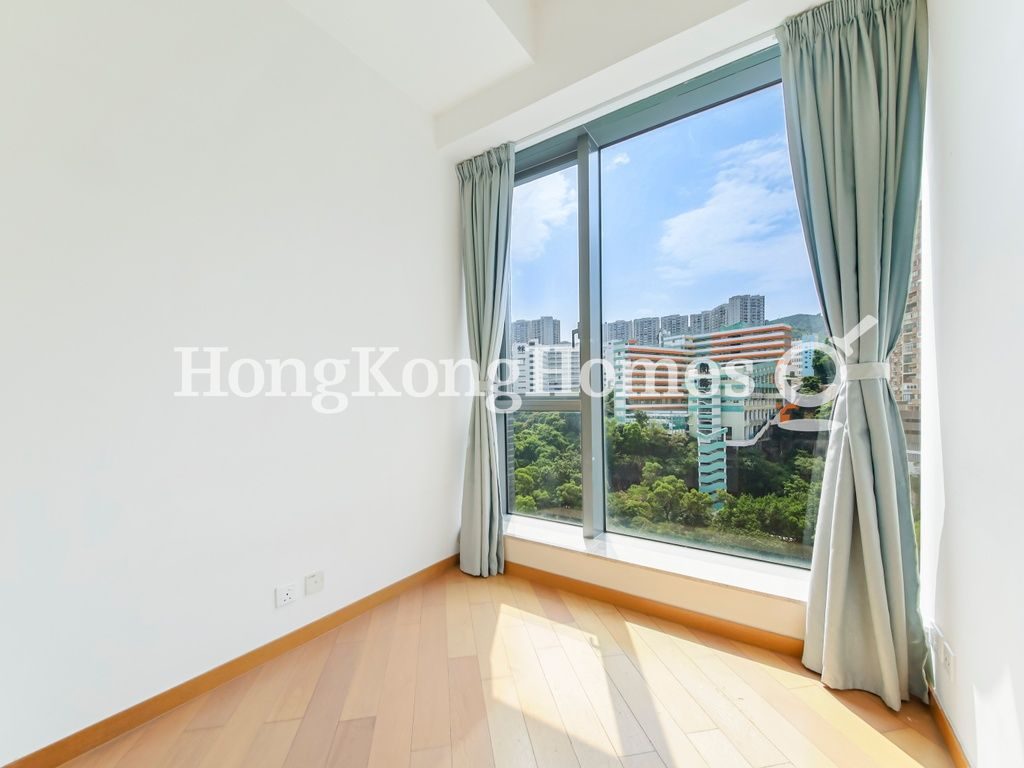 Third Bedroom — 形品，北角