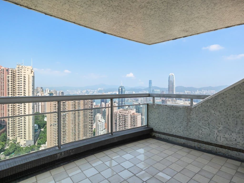 photo 2 — Century Tower I, Mid Levels Central