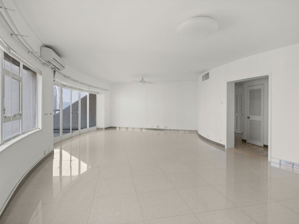 photo 4 — Century Tower I, Mid Levels Central