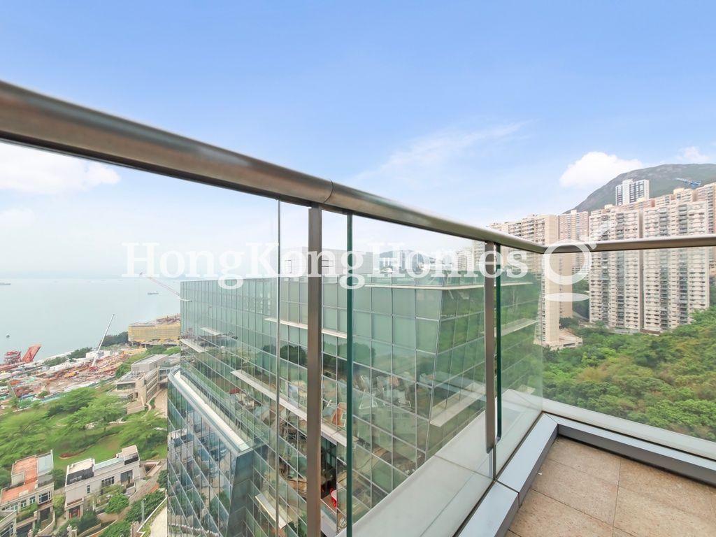 Balcony off Living and Dining Room — 貝沙灣 01期，薄扶林