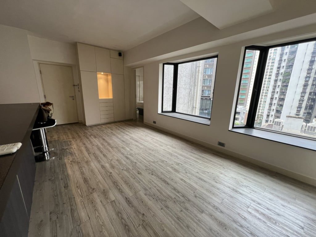 photo 3 — Woodlands Terrace, Mid Levels West