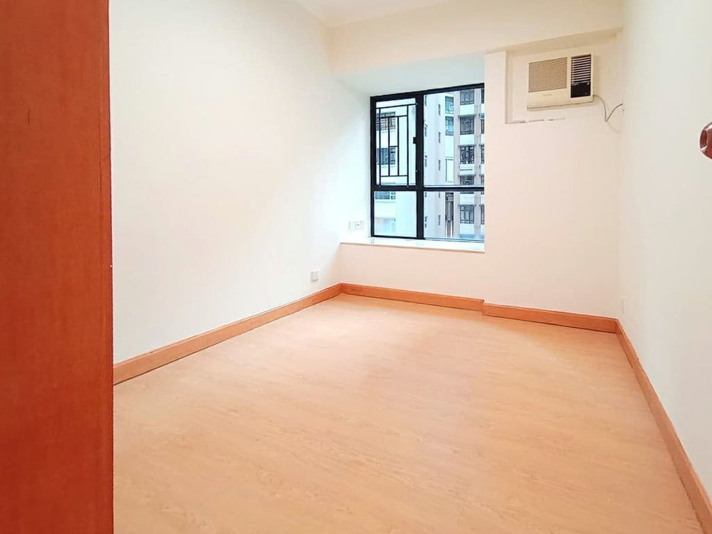 photo 5 — The Grand Panorama, Mid Levels Central