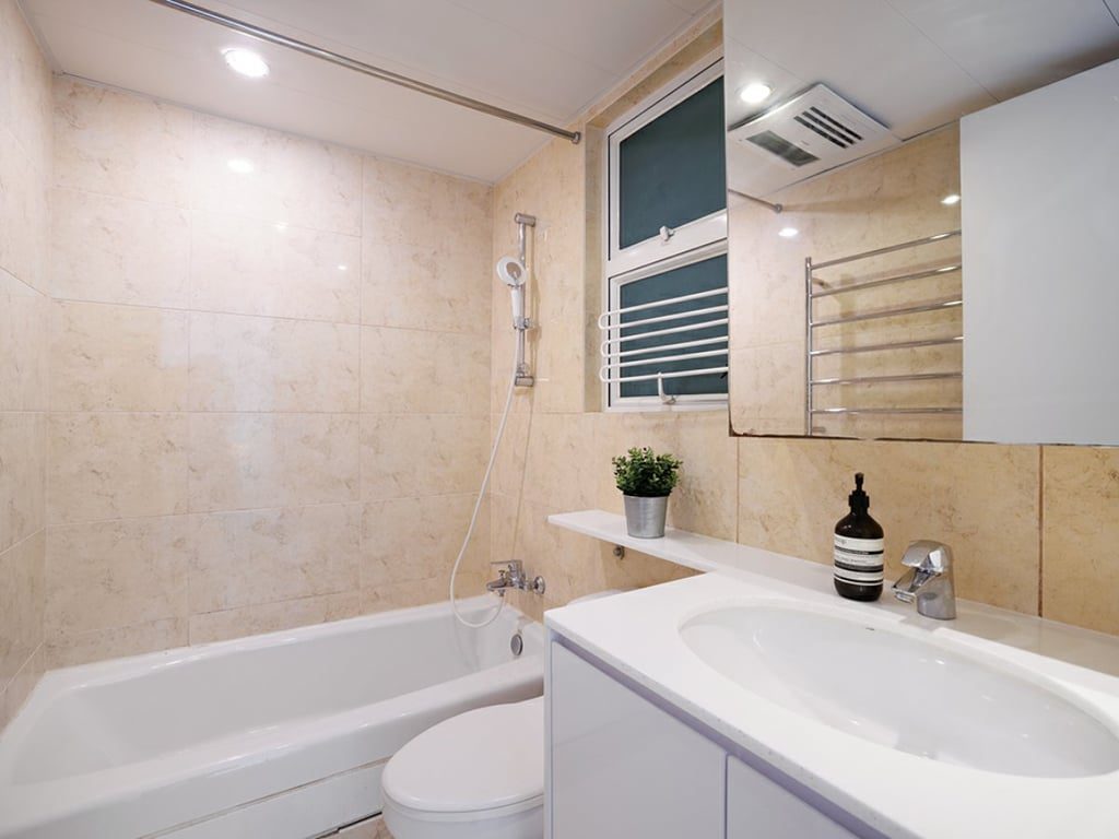 photo 7 — Chianti (Phase 13), Discovery Bay