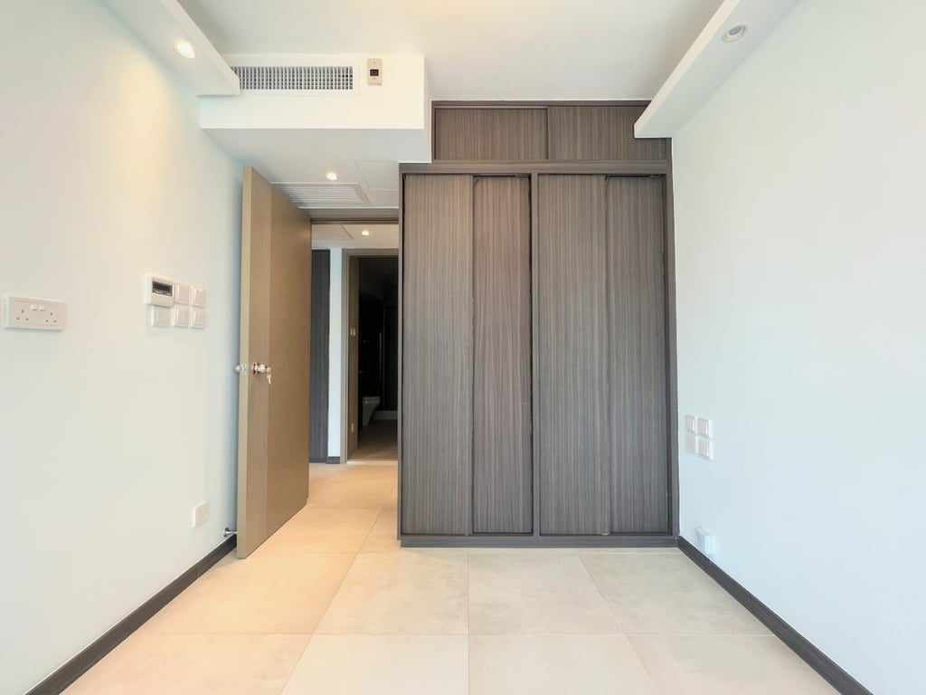 photo 16 — Robinson Place, Mid Levels West