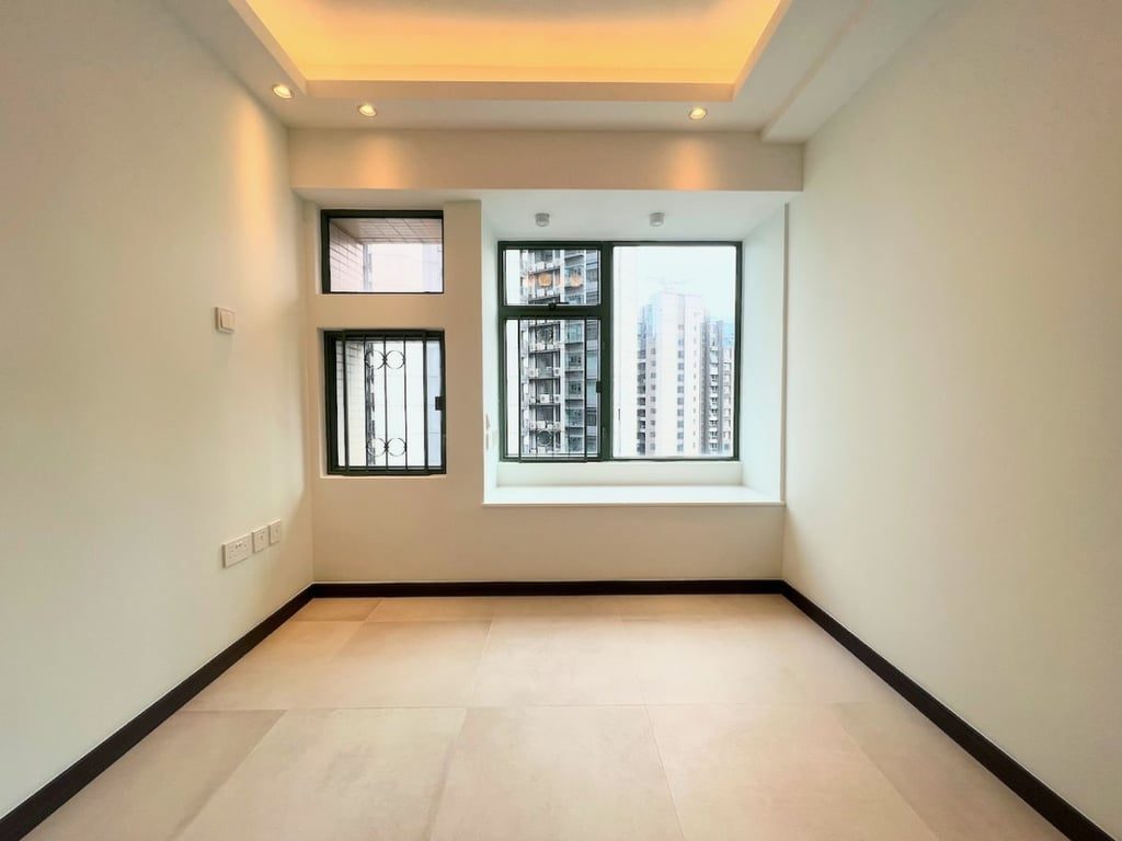 photo 17 — Robinson Place, Mid Levels West