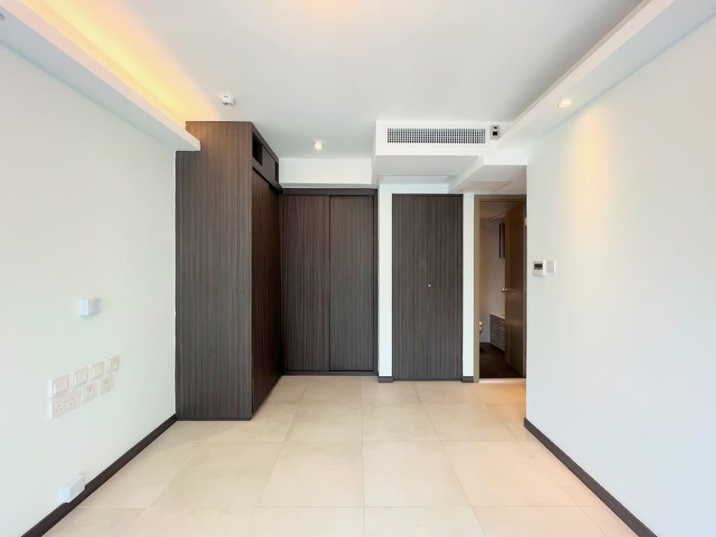 photo 10 — Robinson Place, Mid Levels West