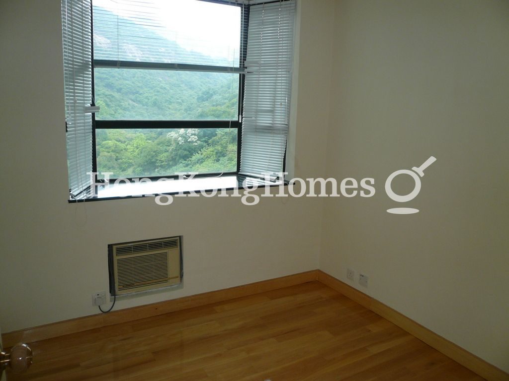 Second Bedroom — 龍華花園 1座，大坑