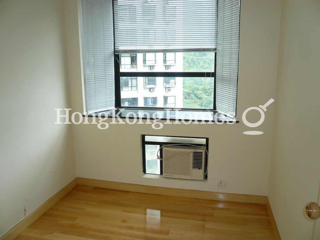 Third Bedroom — 龍華花園 1座，大坑