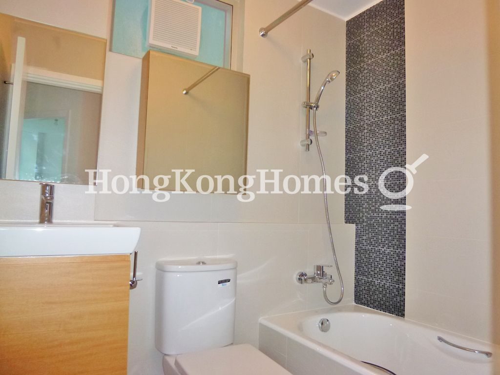 Guest Bathroom — 太古城 - 青松閣，太古城