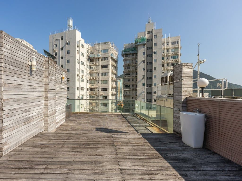 photo 6 — Repulse Bay Heights, Repulse Bay