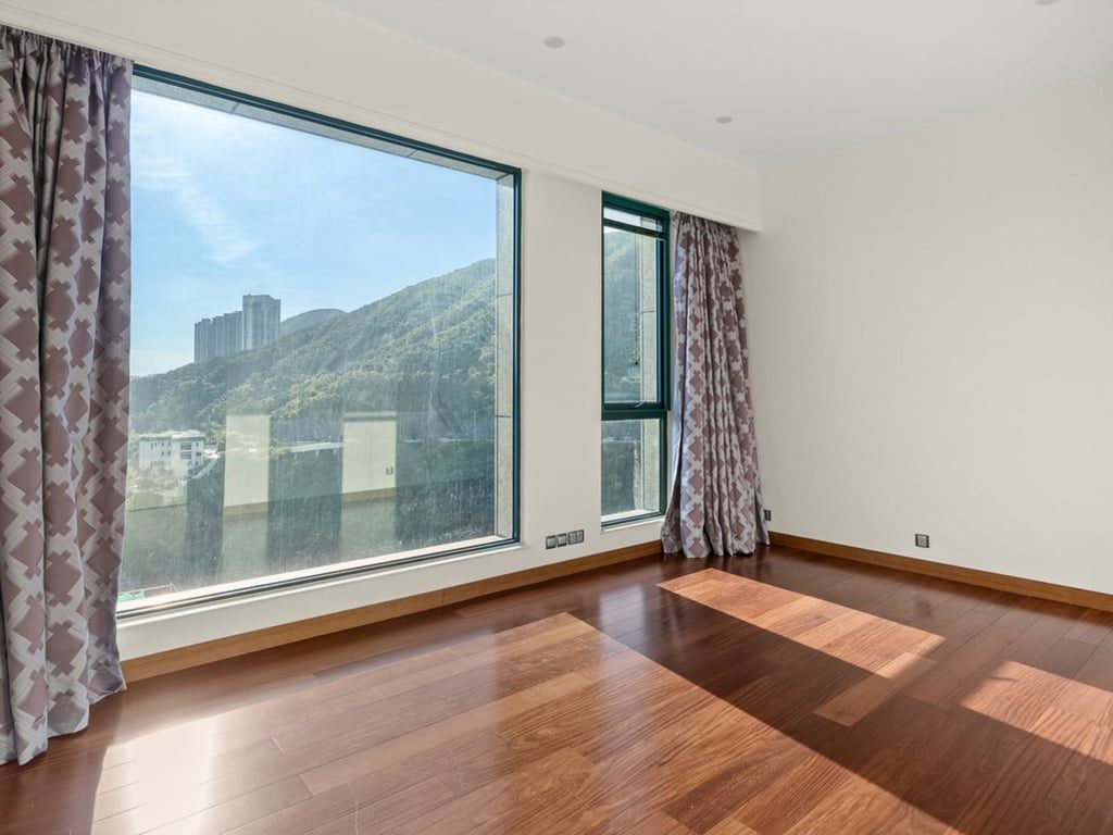 photo 5 — Le Palais, Tai Tam