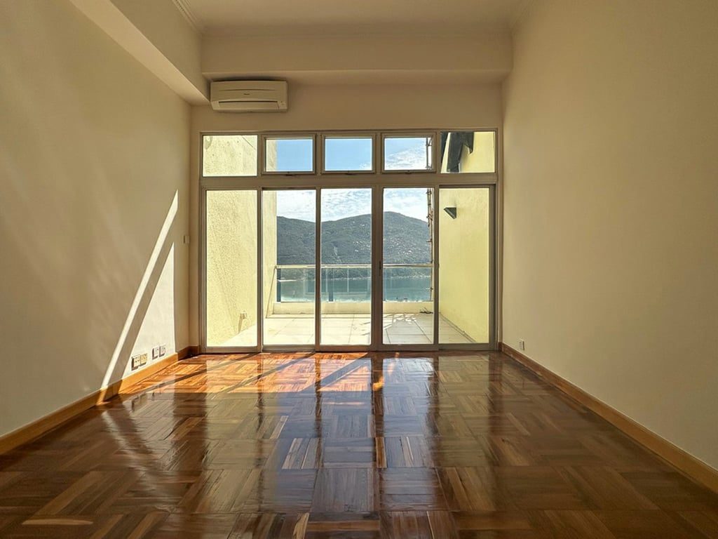 photo 8 — Redhill Peninsula - Cedar Drive, Tai Tam