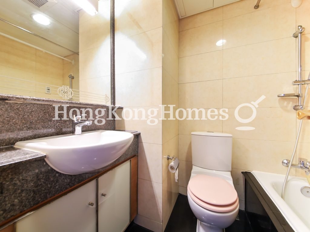 Guest Bathroom — 泓都 - 第03座，西環堅尼地城