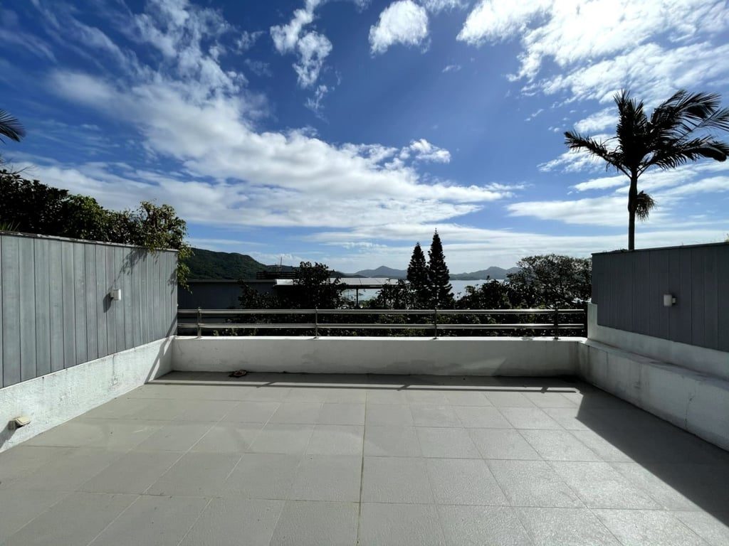 photo 2 — Shan Liu (Shan Liu Lower Road), Sai Kung
