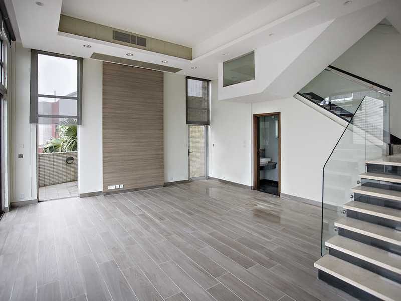 photo 2 — Sunshine Villa, The Peak