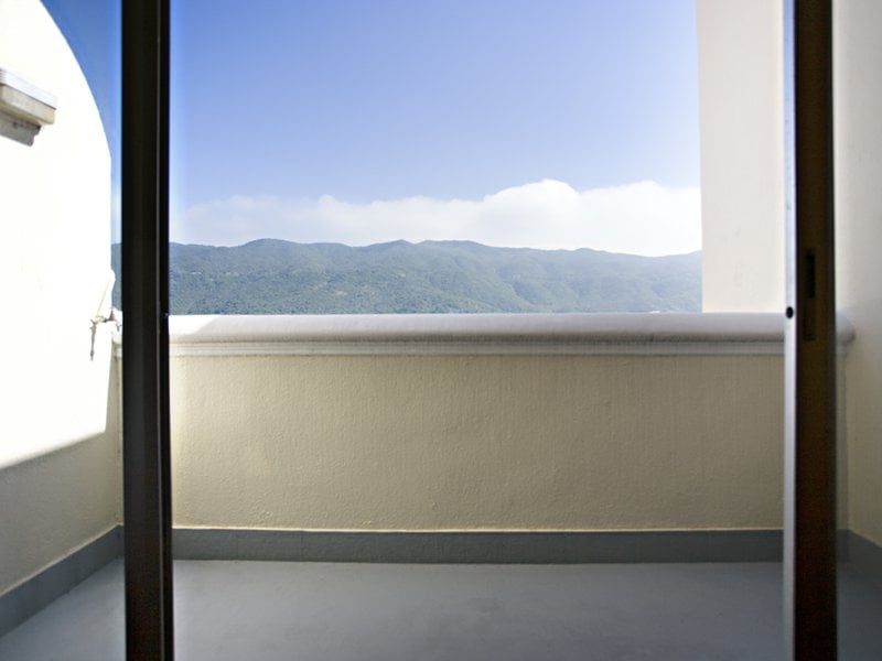 photo 5 — Redhill Peninsula - Palm Drive, Tai Tam