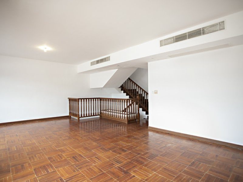 photo 4 — Redhill Peninsula - Palm Drive, Tai Tam