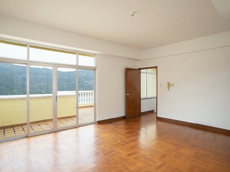 photo 5 — Redhill Peninsula - Palm Drive, Tai Tam