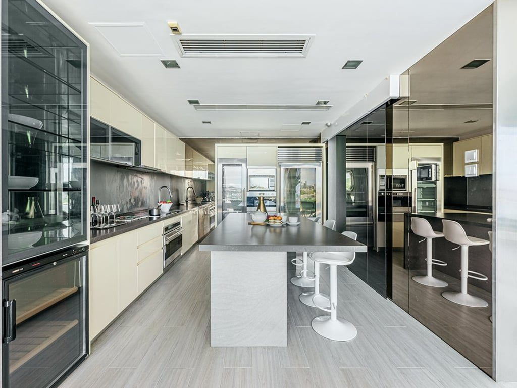 photo 14 — Redhill Peninsula - Palm Drive, Tai Tam