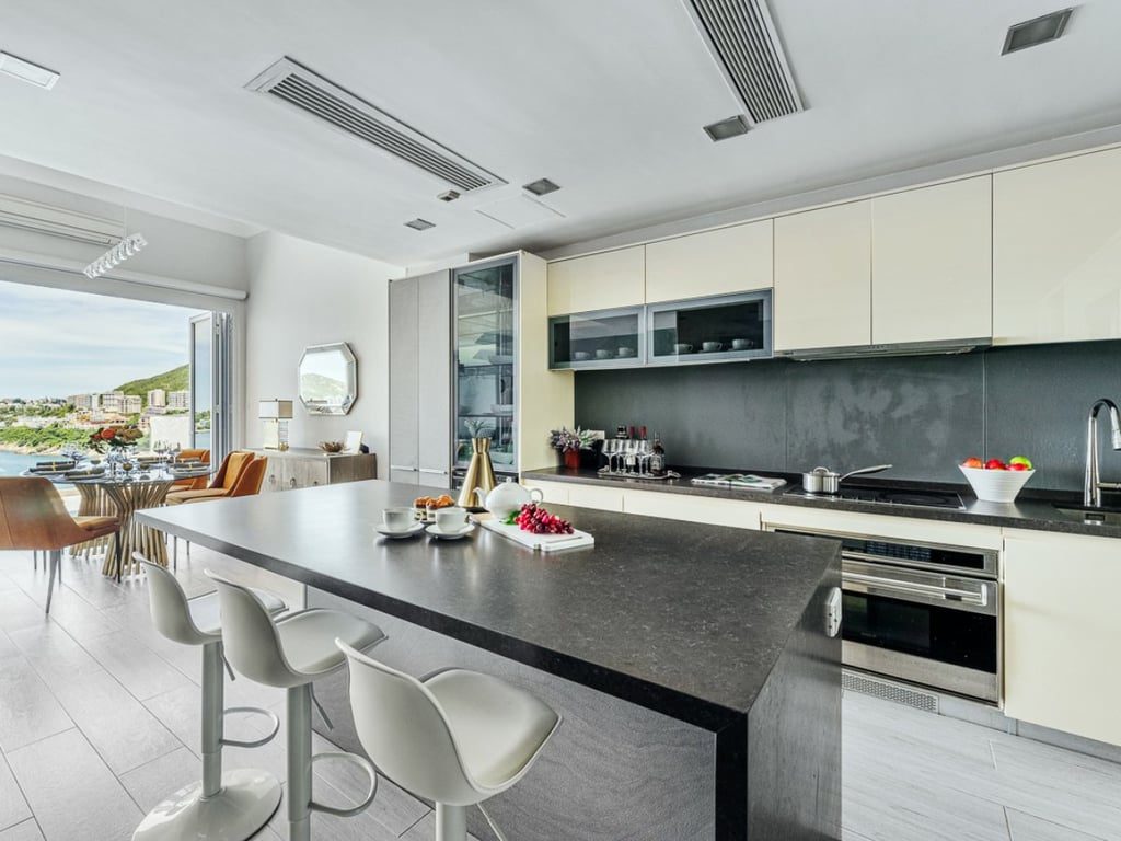 photo 15 — Redhill Peninsula - Palm Drive, Tai Tam