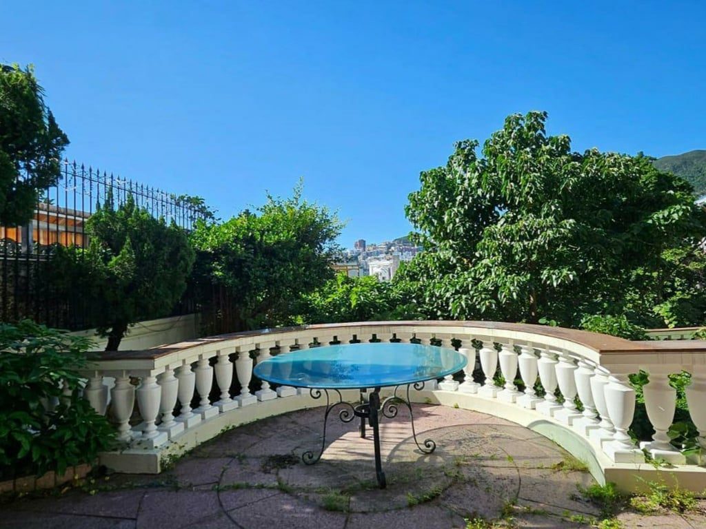 photo 6 — Villa Corniche, South Bay
