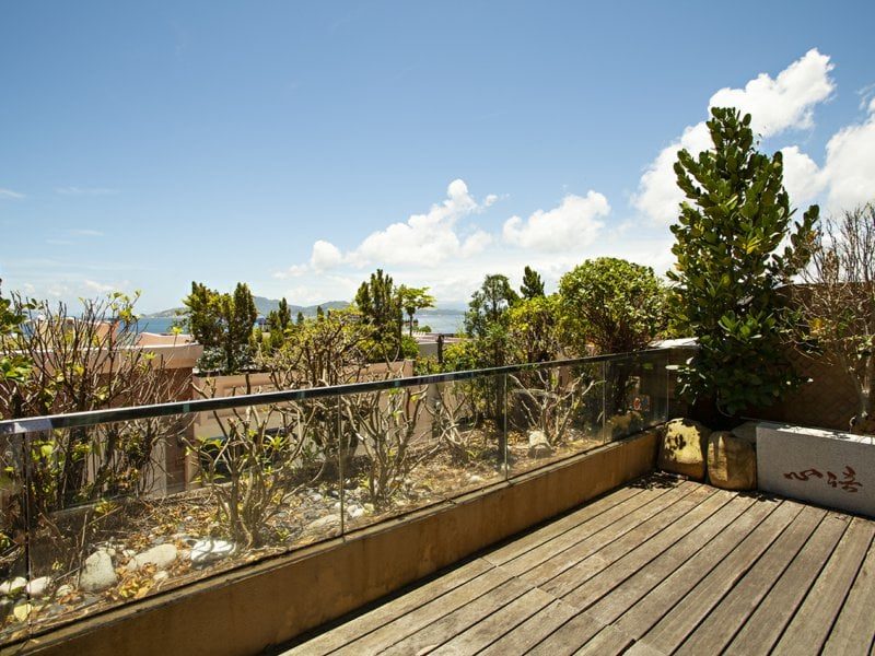 photo 2 — Regalia Bay, Stanley