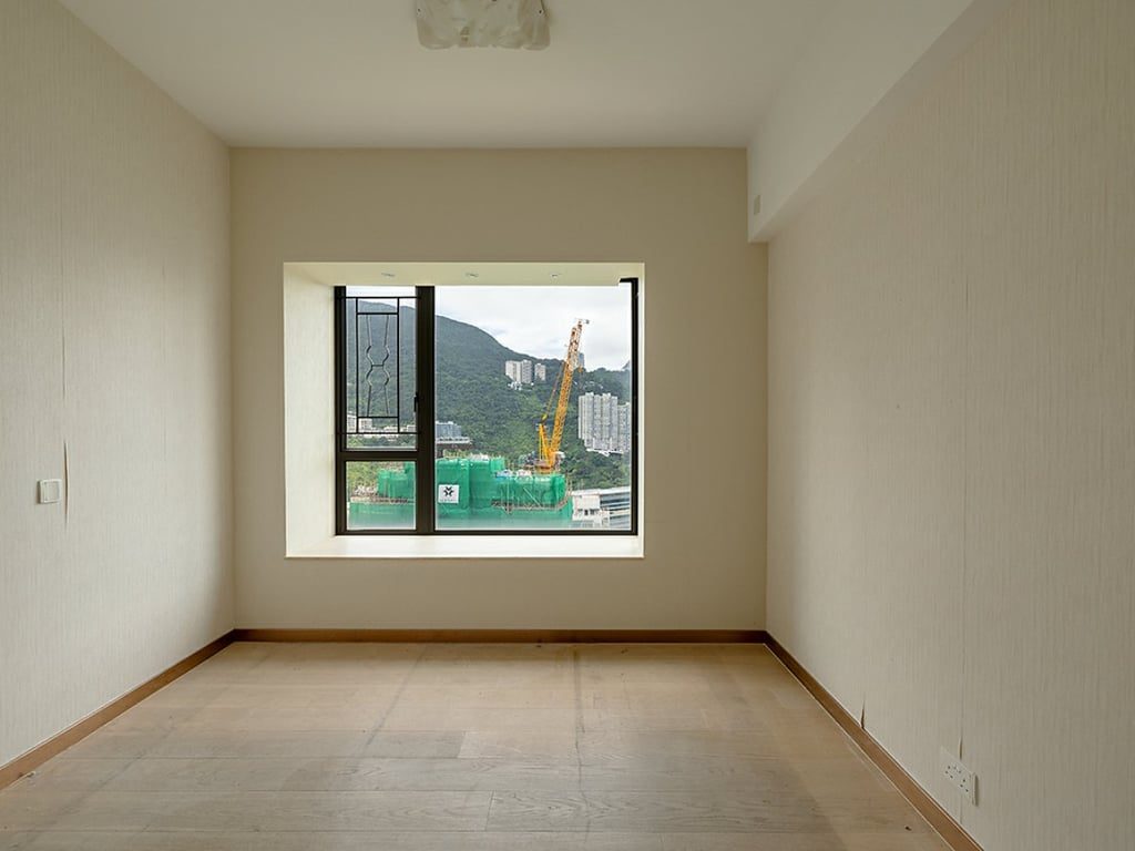 photo 12 — Broadwood Twelve, Happy Valley