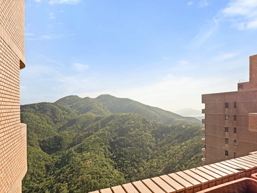 photo 16 — Hong Kong Parkview, Repulse Bay